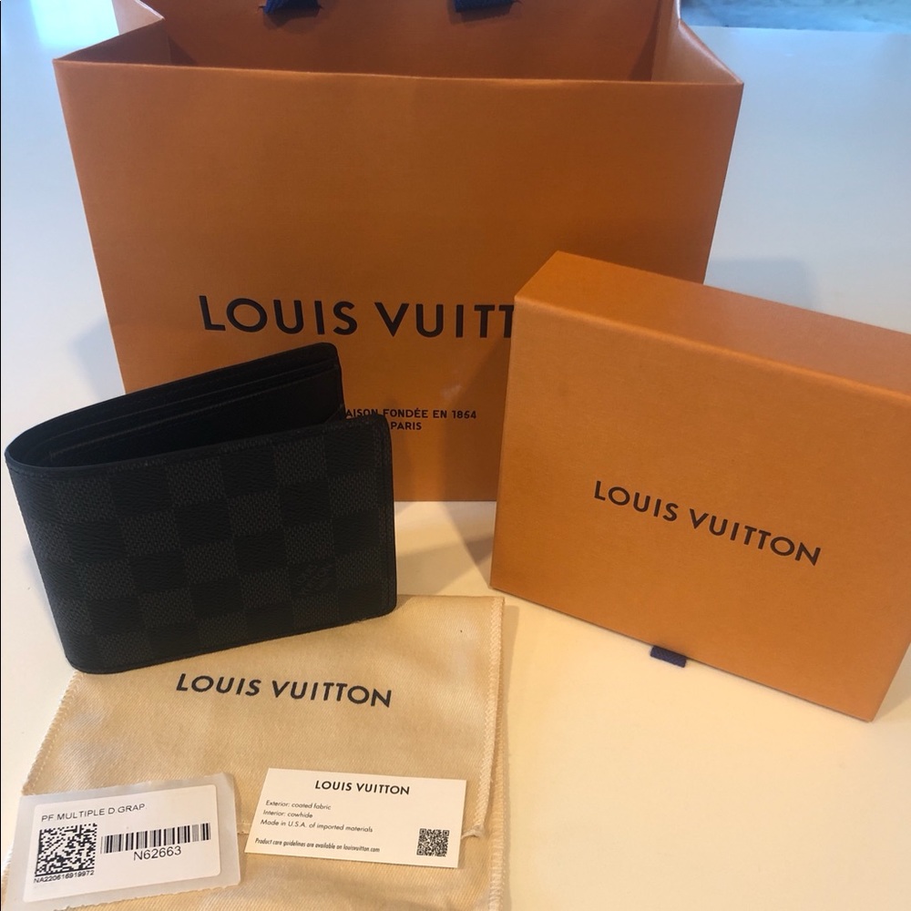 Brand New Louis Vuitton Mens Wallet